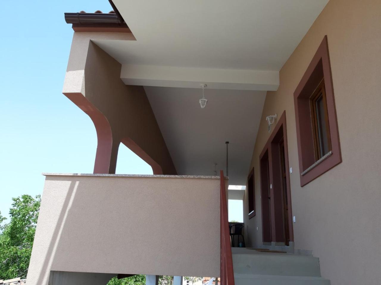 Apartman Deni Peroj Exterior foto