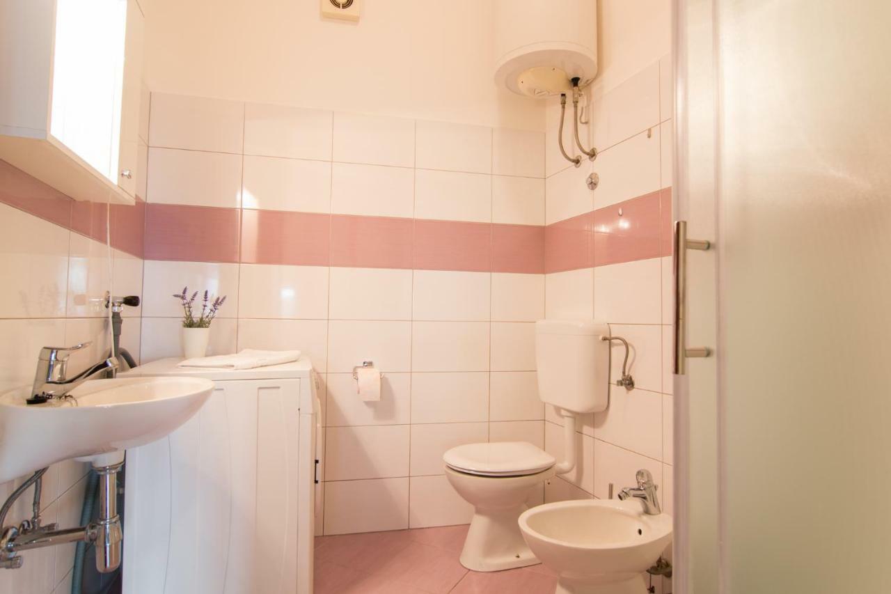 Apartman Deni Peroj Exterior foto